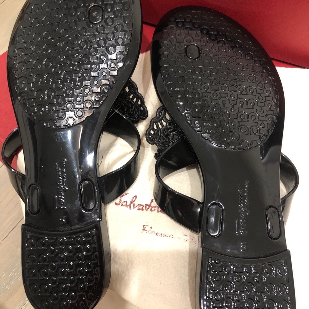 Ferragamo sandals brand new - Picture 4 of 5